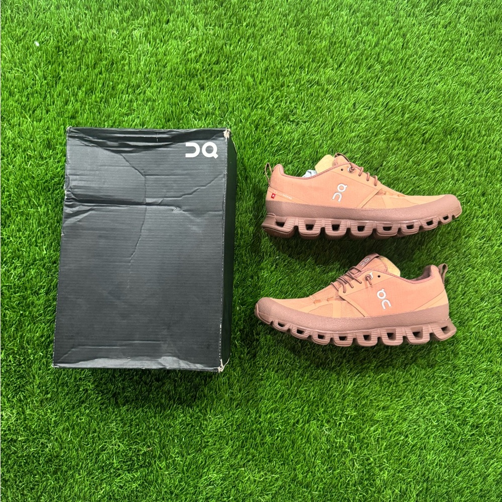 On Running Cloud Shoes cork cocoa size 9 W